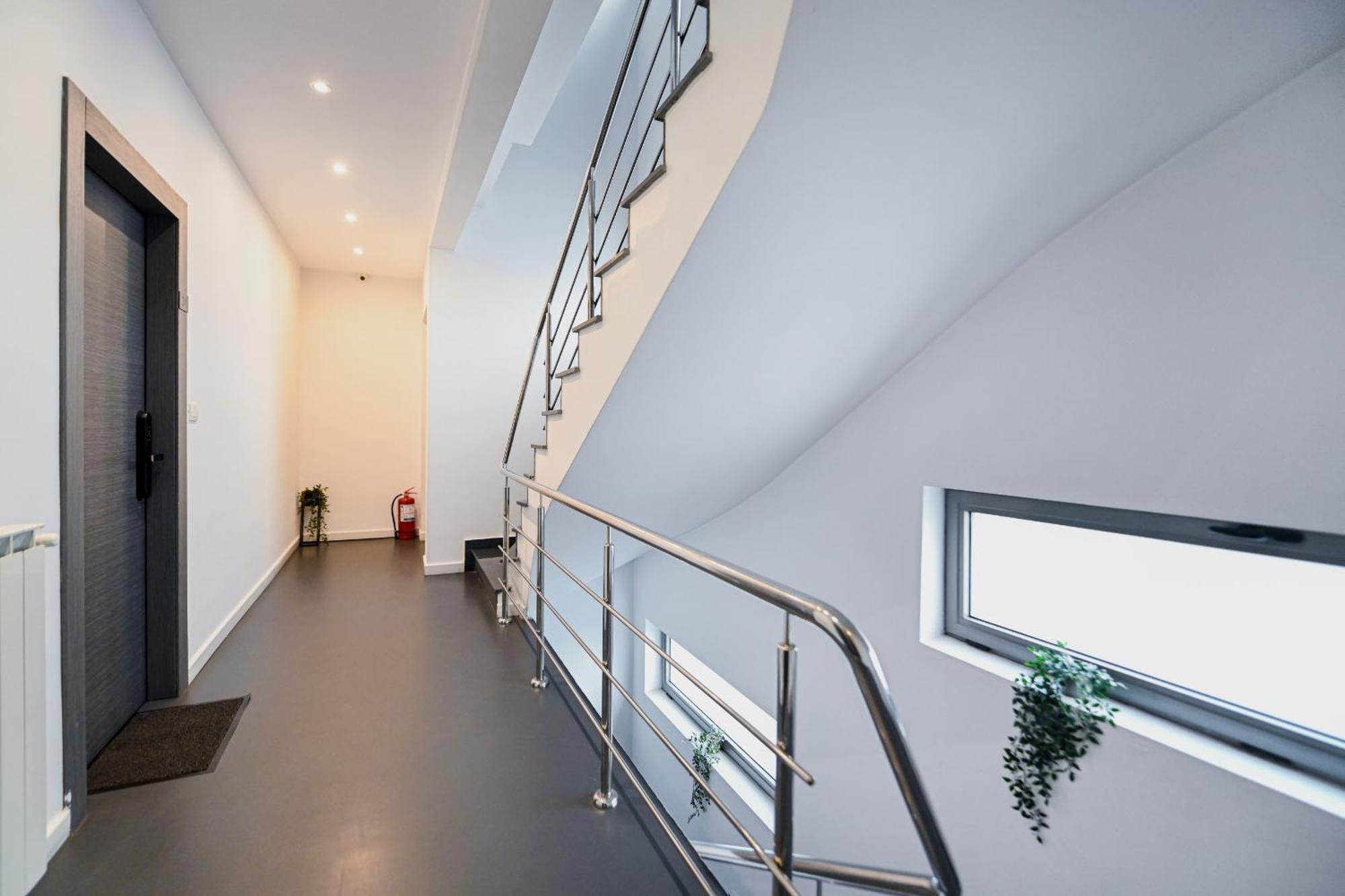 Urban Elegance - Stylish Central Accommodation Bukarest Eksteriør billede