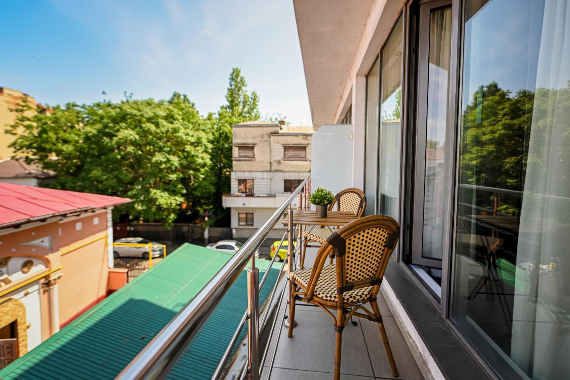 Urban Elegance - Stylish Central Accommodation Bukarest Eksteriør billede