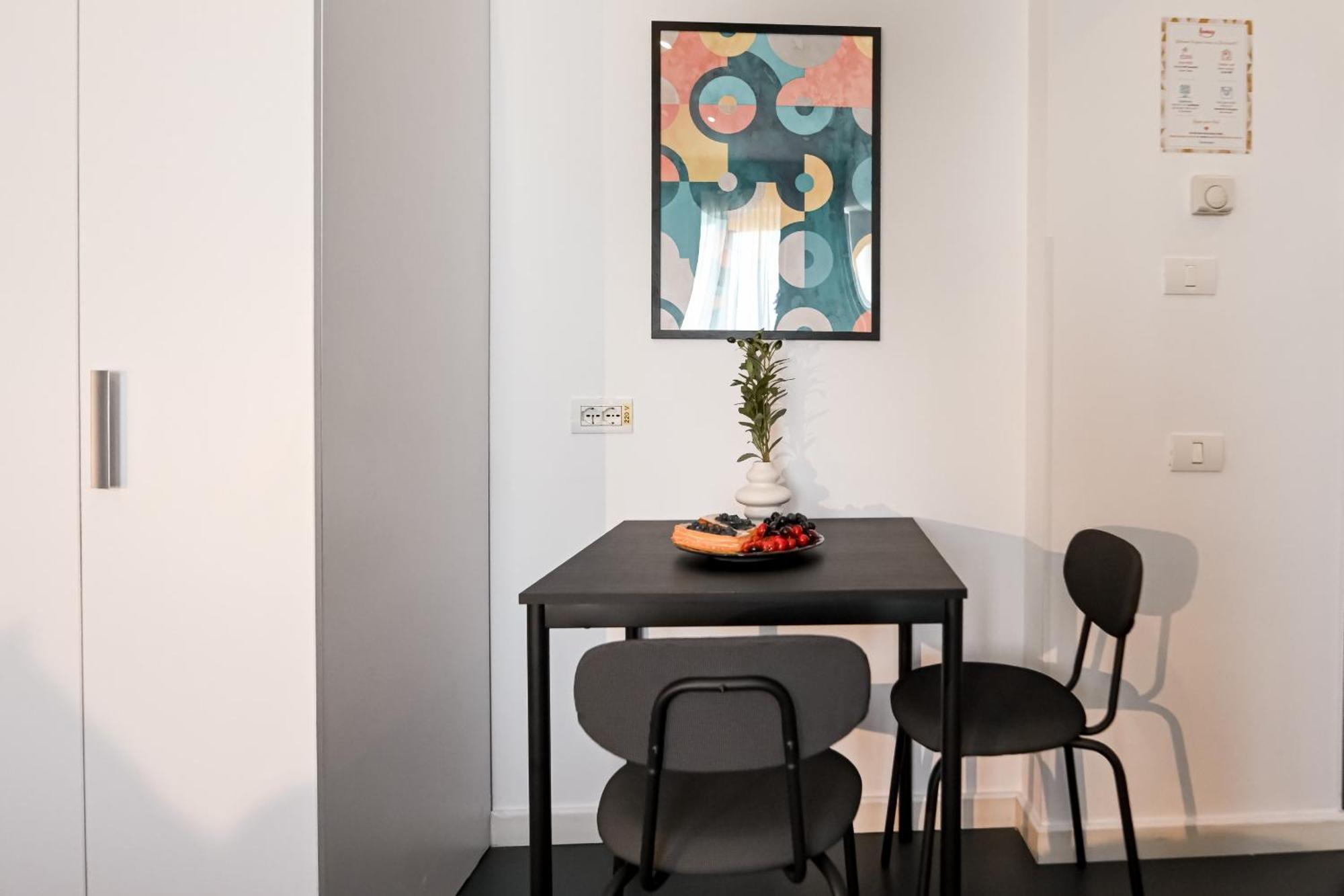 Urban Elegance - Stylish Central Accommodation Bukarest Værelse billede