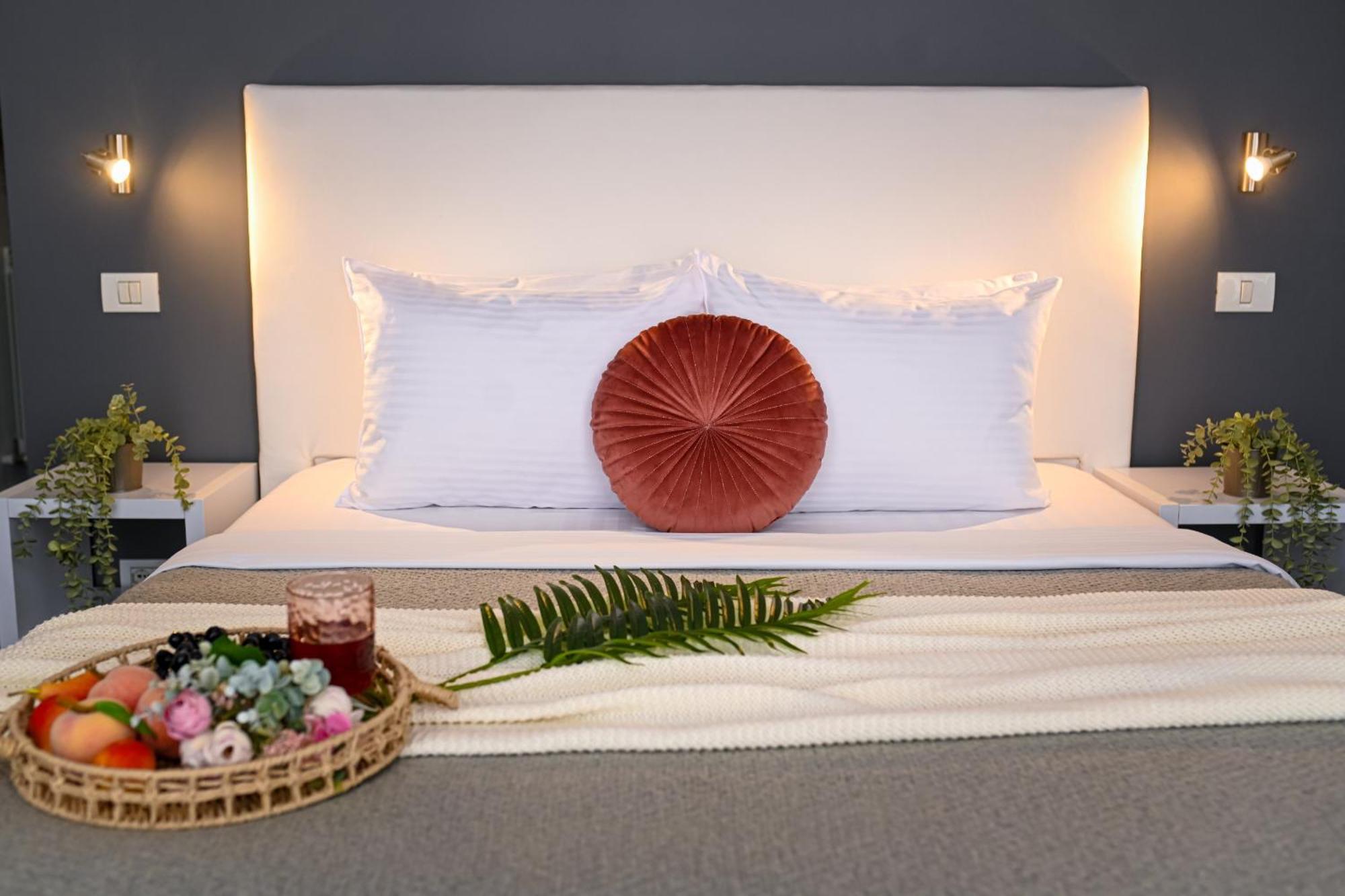 Urban Elegance - Stylish Central Accommodation Bukarest Værelse billede