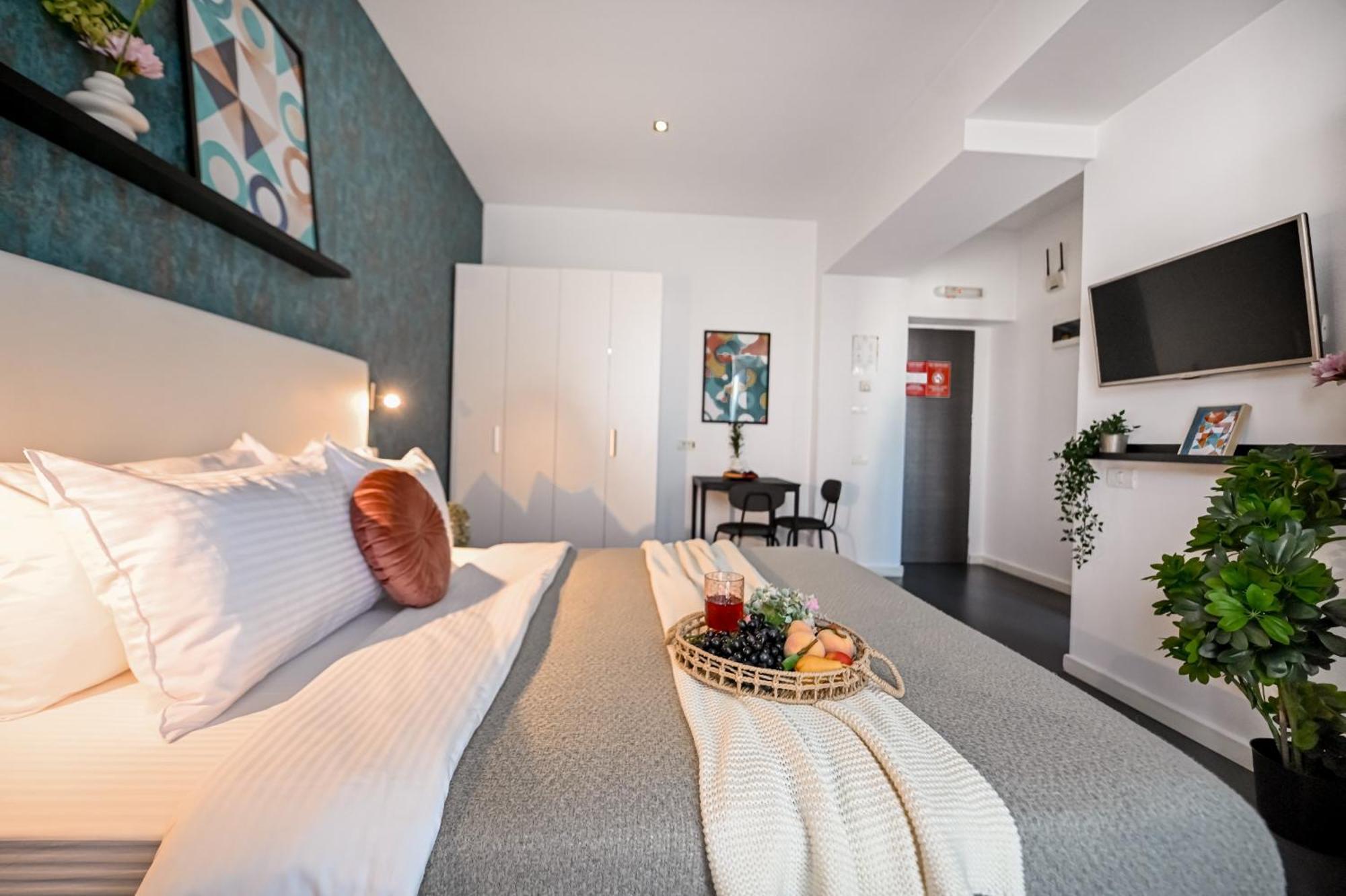 Urban Elegance - Stylish Central Accommodation Bukarest Værelse billede