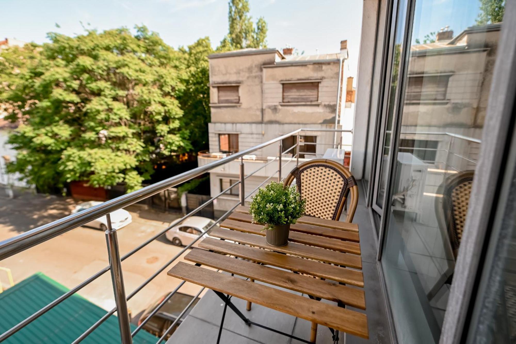 Urban Elegance - Stylish Central Accommodation Bukarest Eksteriør billede